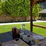 Hotel Sofra E Shpatit Gjinar
