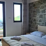 Sofra E Shpatit Hotel 4*