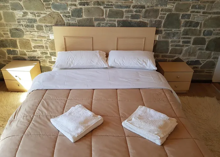 Hotel Sofra E Shpatit Gjinar