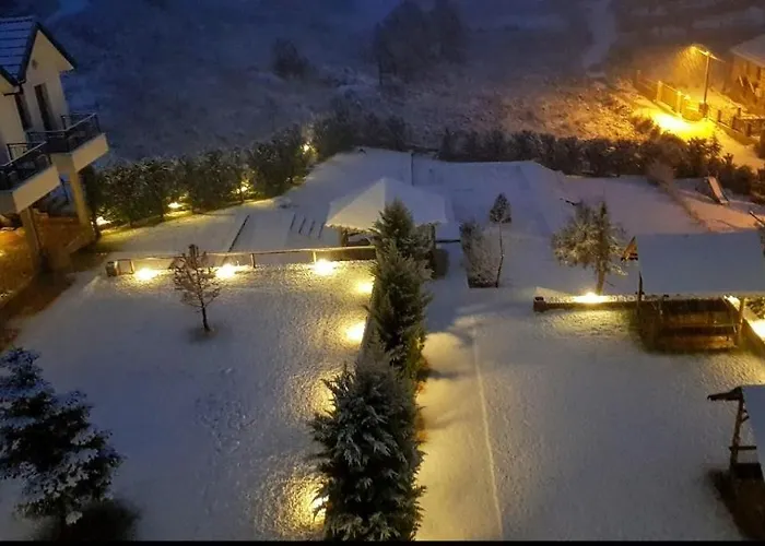 Sofra E Shpatit Hotel Gjinar