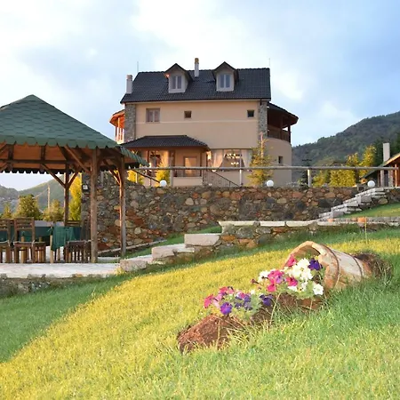 Hotel Sofra E Shpatit Gjinar