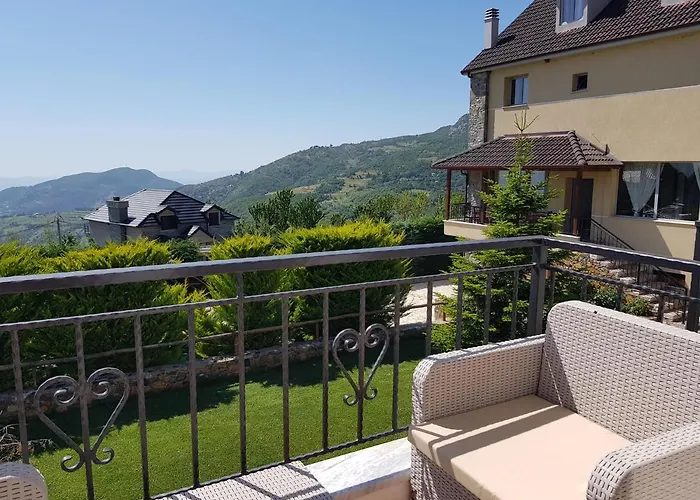 Sofra E Shpatit 4* Gjinar