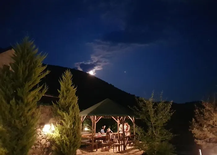 Sofra E Shpatit Hotel 4*