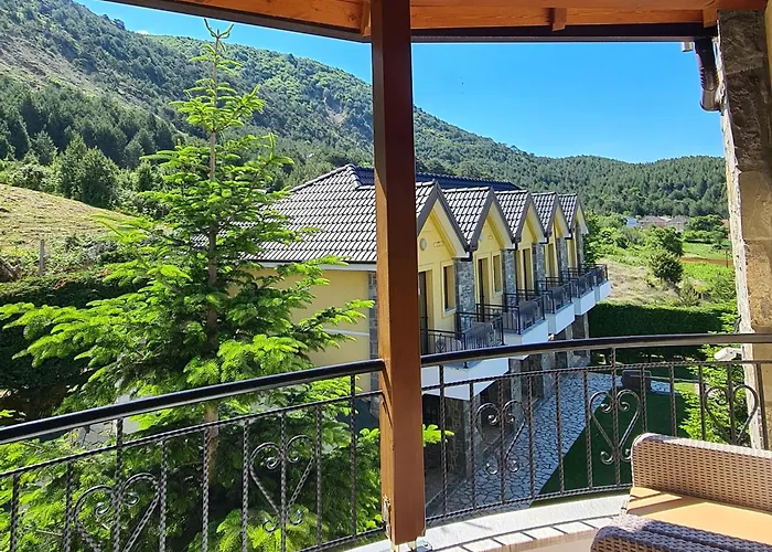 Hotel Sofra E Shpatit Gjinar